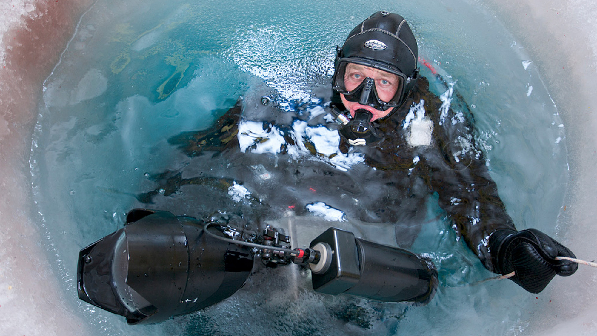 Doug_in_Dive_Hole_Antarctica_26nebd.jpg