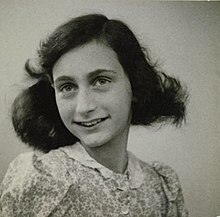 Anne_Frank_passport_photo__May_19427n1c0.jpg